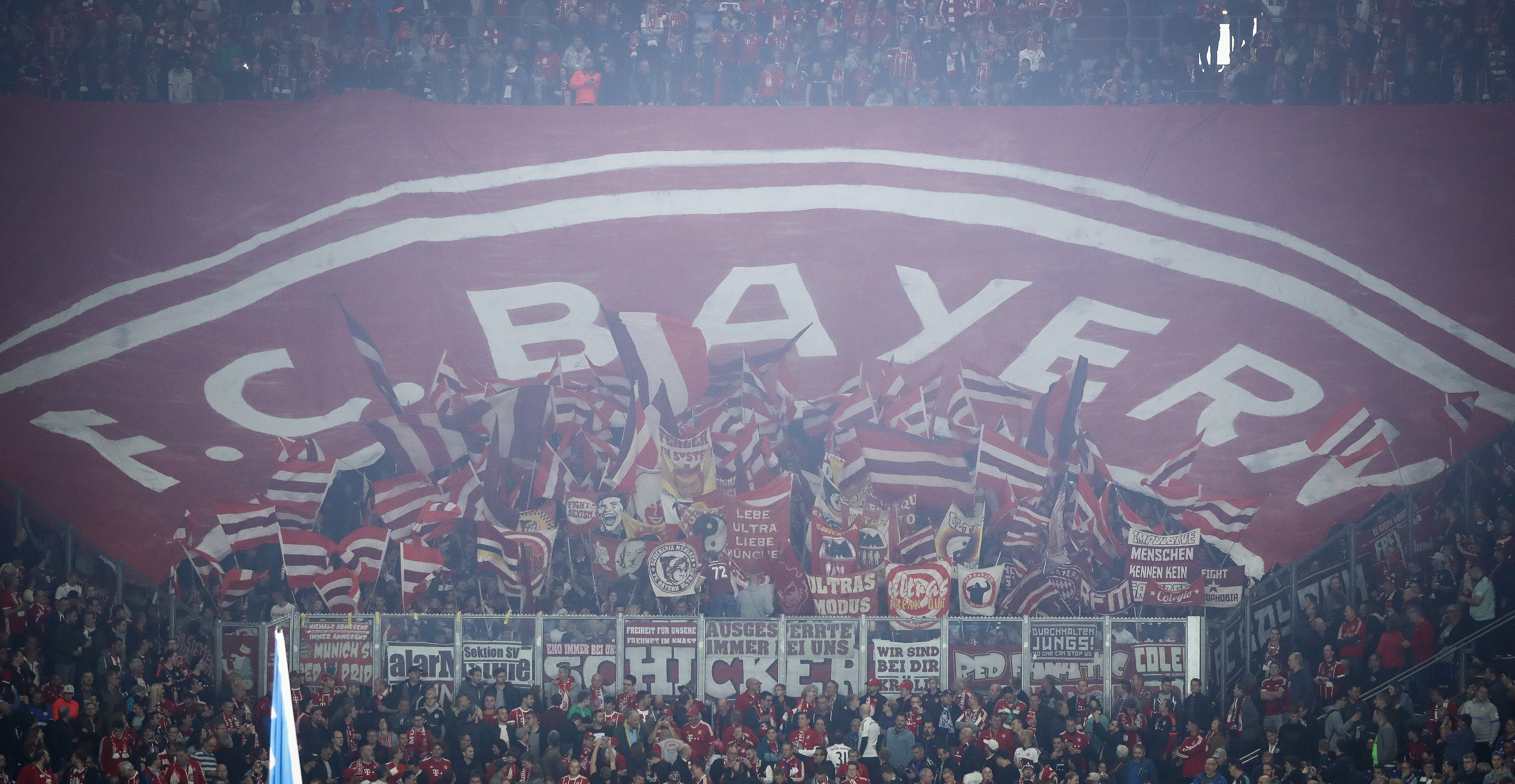 บาเยิร์น มิวนิค เตรียมเปิดโต๊ะเจรจาคว้าตัว มาร์ค เกฮี เสริมแกร่งแนวรับ