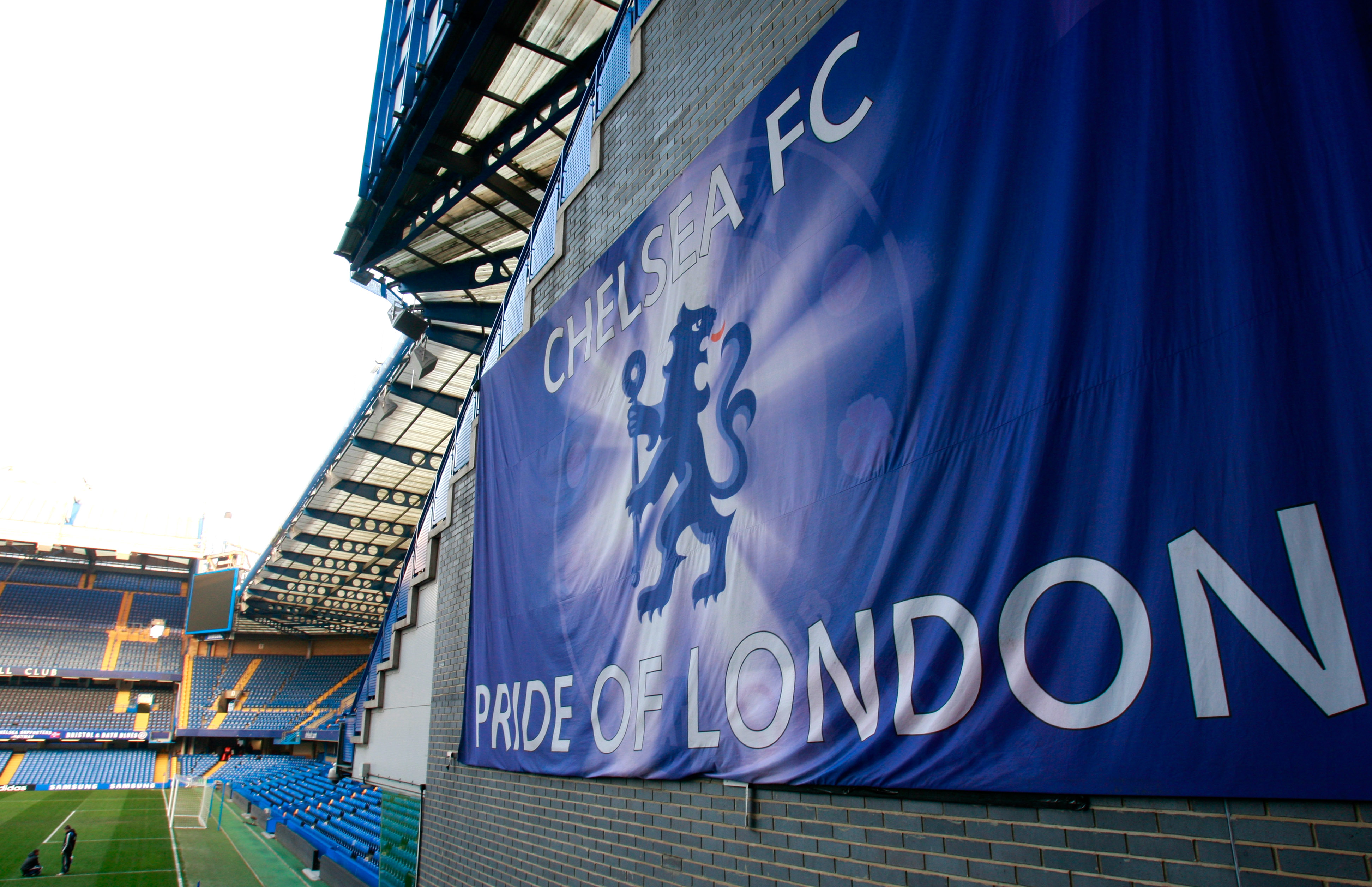 สิงห์บลูส์ นำโด่ง! เปิดศึกนอกสนาม แย่งลายเซ็นต์ "เคส สมิท" มิดฟิลด์ดาวรุ่ง อาแซด อัล์คมาร์