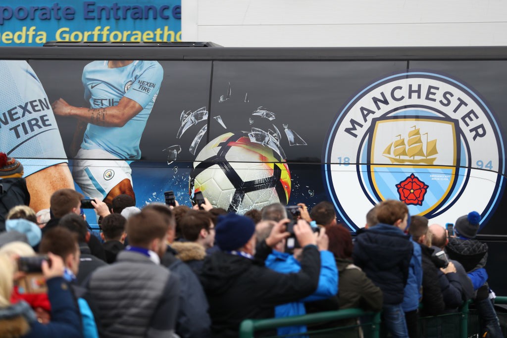 เรือใบสีฟ้า แซงหน้า อาร์เซน่อล และ เชลซี ในการล่าตัว ออสการ์ ปีตุสเชฟสกี้