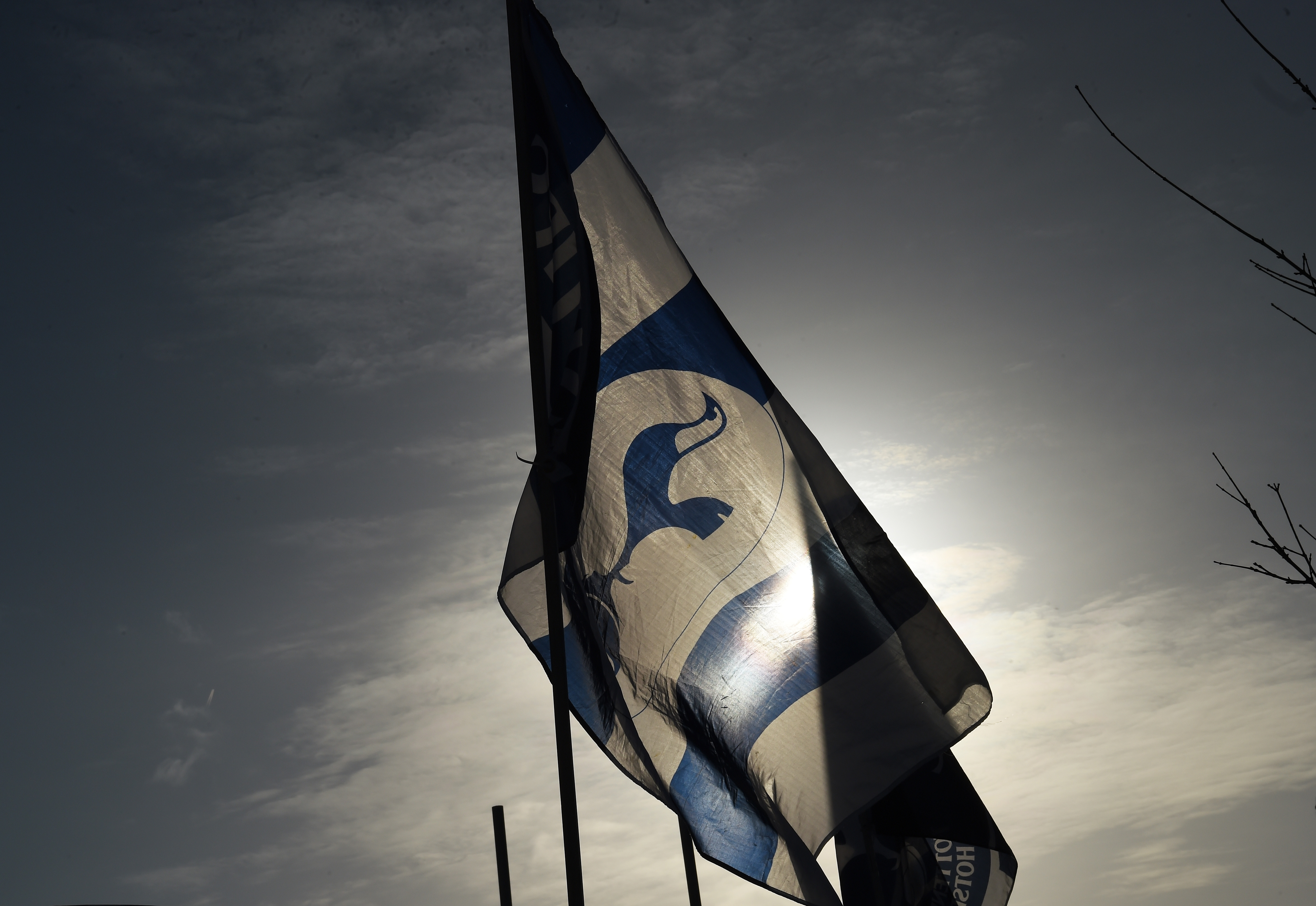 ไก่เดือยทองร่วมวงล่าตัว เคนัน ยิลดิซ แข้งดาวรุ่งพุ่งแรง!